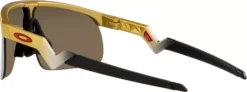 Oakley Youth Patrick Mahomes II Signature Series Resistor Sunglasses 23 Oakley Youth Patrick Mahomes II Signature Series Resistor Sunglasses -BaseBalls Shop OJ9010 0823 Gold BCKL alt1